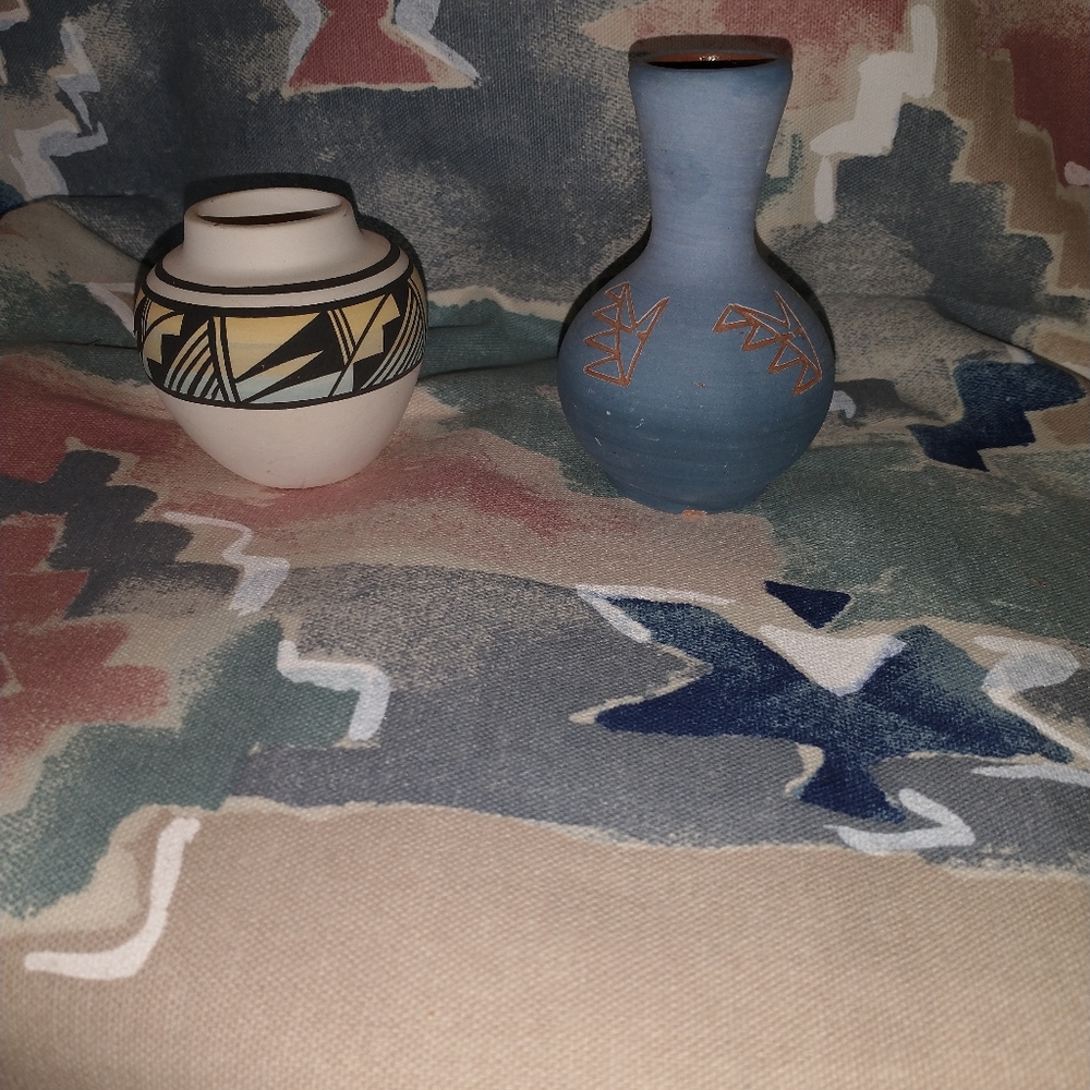 2 SMALL NATIVE AMERICAN POTTERY VASES